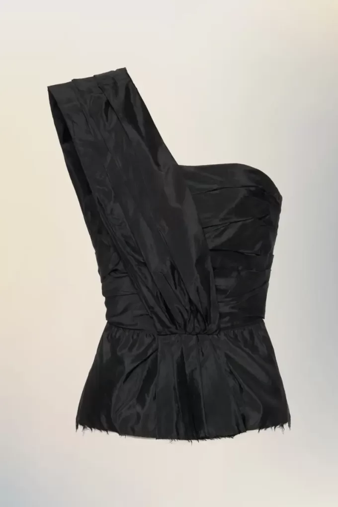 Asymmetrische gedrapeerde top