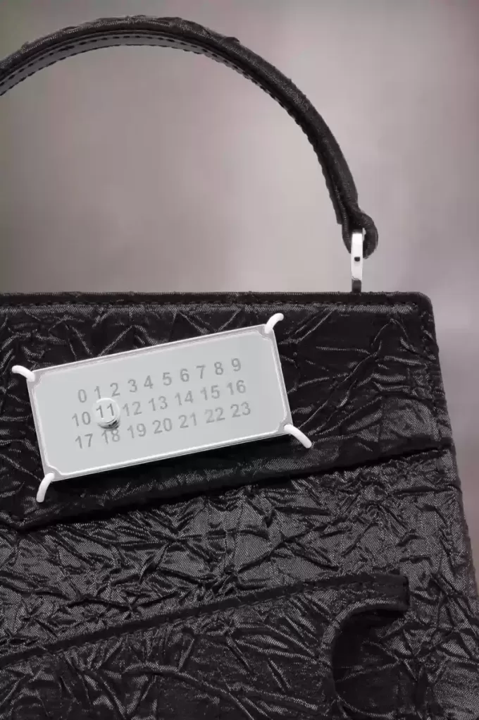Gestolen handtas klein