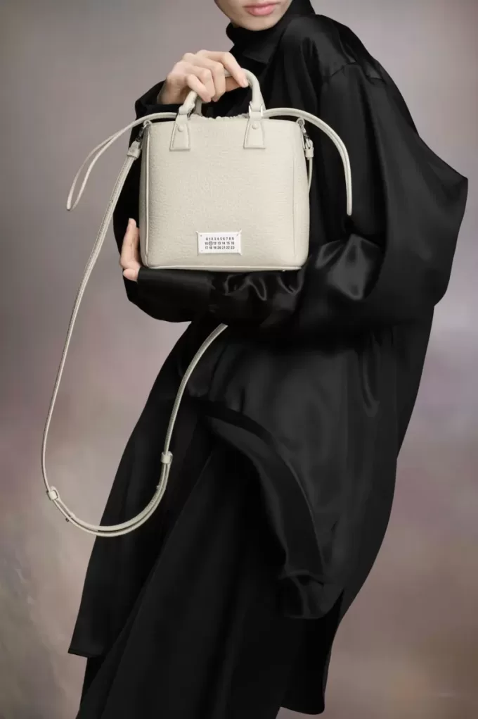 Maison Margiela 5AC draagtas verticaal