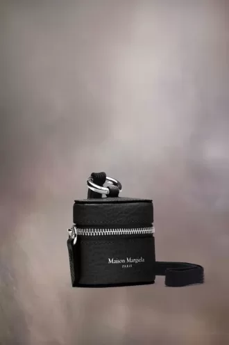 Maison Margiela Logo AirPod-hoesje