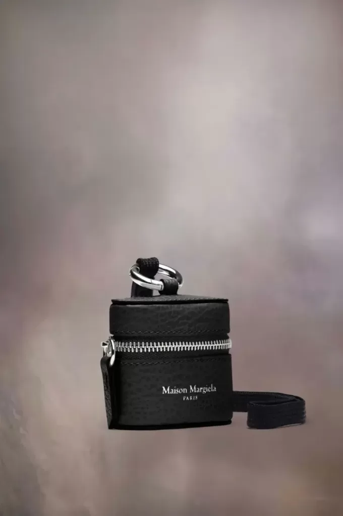 Maison Margiela Logo AirPod-hoesje