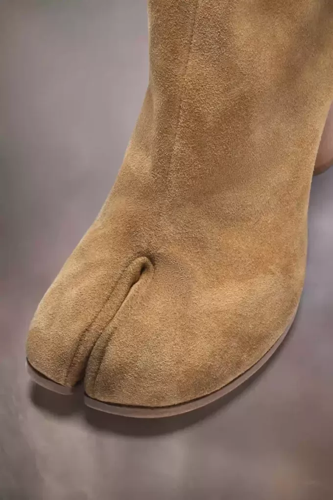 Maison Margiela Tabi enkellaarsje