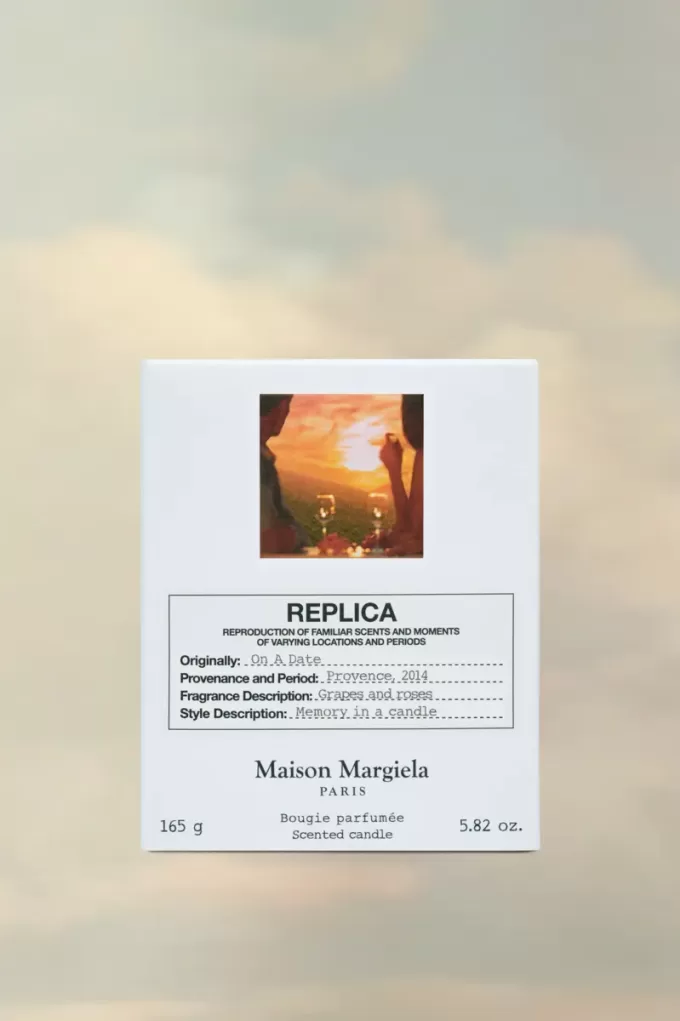 Replica op een date kaars