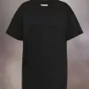 T-shirt met geborduurd logo